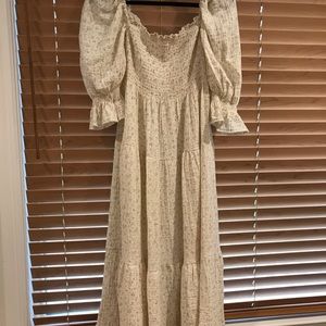 M/L Nothing Fits But dress worn once for photo shoot.